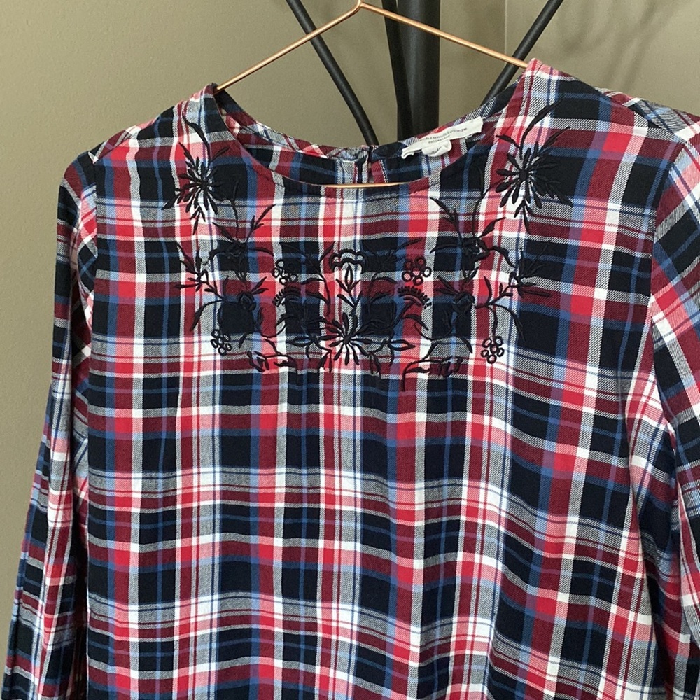 Beachlunchlounge  blue, red, black & white long sleeve flannel peplum top size L - Picture 3 of 8